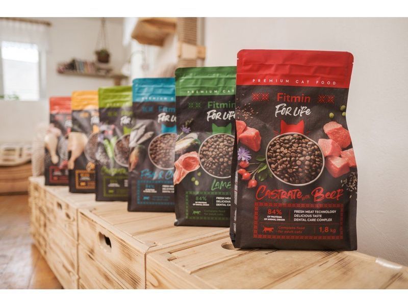 Фото Fitmin cat For Life Adult Fish & Chicken (для дорослих котів з куркою та рибою), 8 кг &mdash; купити в інтернет-магазині ЗооБаза